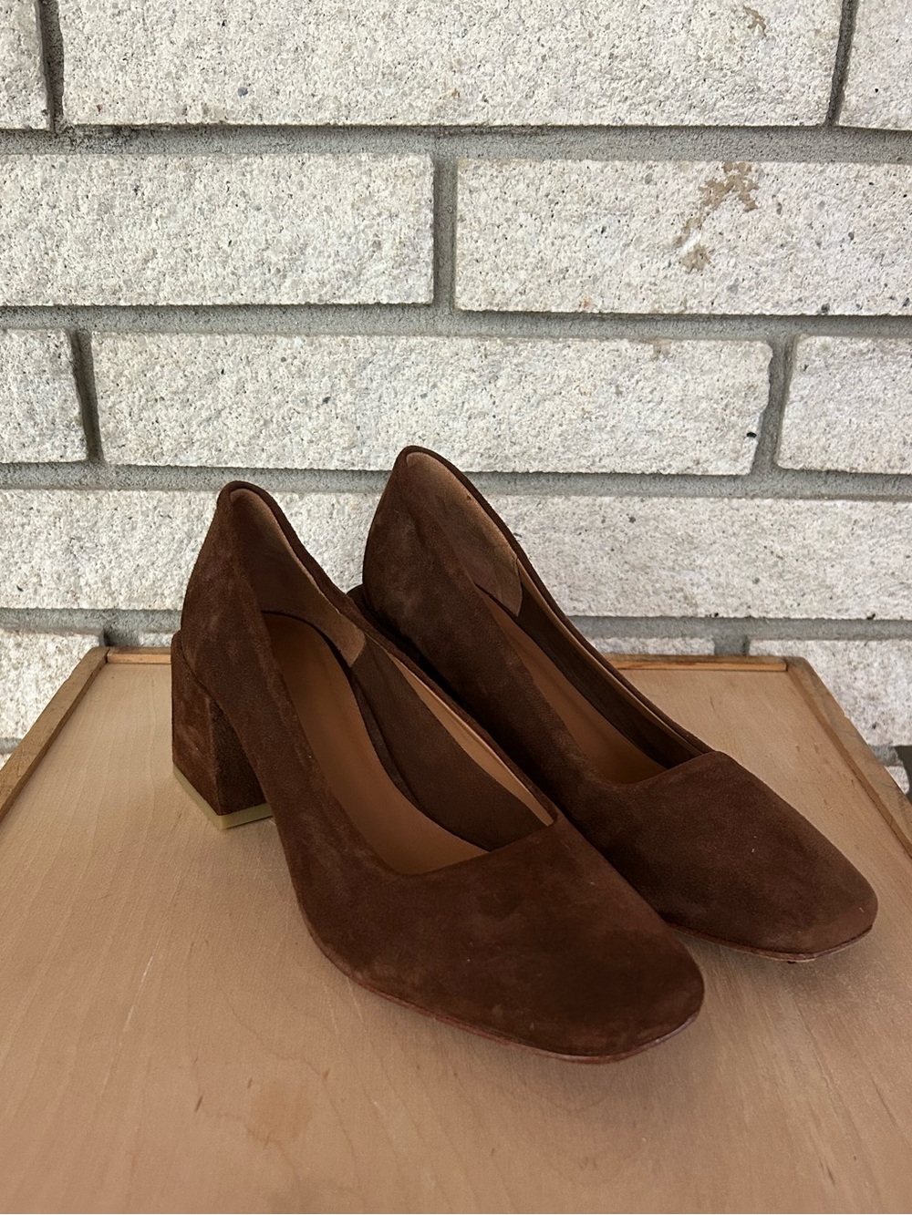 LOQ Villa Brown Suede Square Toe Block Heels EU 36